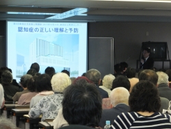 写真:講演の様子