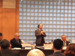 写真:懇談会の様子