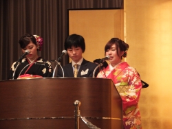 写真:司会をする新成人