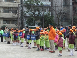 写真:パレード前のセレモニー