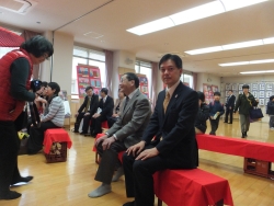 写真：中学生によるお茶のお点前