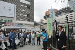 写真:清掃活動開始の挨拶