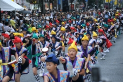 写真：新宿エイサーまつり