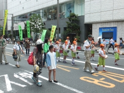 写真：交通少年団パレード