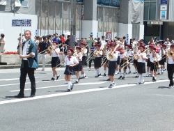 写真：市谷小学校の皆さんの演奏