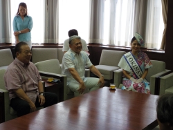 写真：沖縄県関係者の表敬訪問