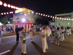 写真:信濃町ふるさと盆踊り大会