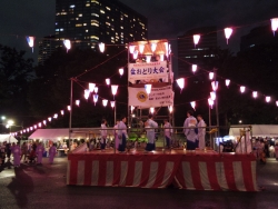 写真：角筈地区青少年育成委員会納涼盆踊り大会