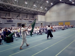 写真:参加団体入場