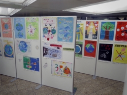 写真:3R推進キャンペーン会場での絵画展示