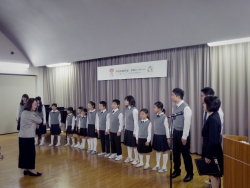 写真:合唱団のコーラス