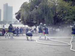 写真：消防団員による消火訓練