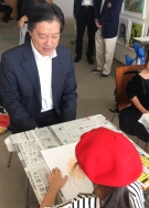 写真:四谷子供似顔絵かき