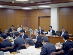 写真:事務局より開会のあいさつ