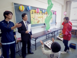 写真:むかしあそびのコーナー