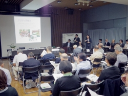 写真:落二地域センターでのしんじゅくトーク