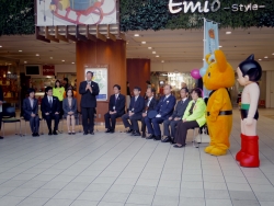 写真:関係者あいさつ風景