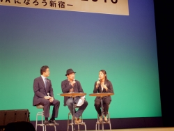 写真：吉住区長と三井梨沙子さんのトークショー