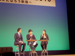 写真:吉住区長と三井梨沙子さんのトークショー
