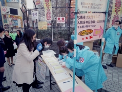 写真:参加者受付の様子