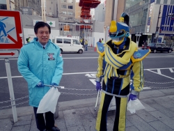 写真:吉本の芸人さんも参加