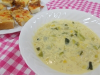 写真:たっぷり野菜パンスープ