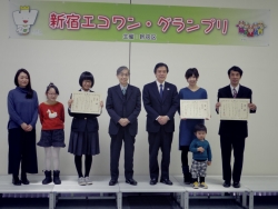 写真:個人・ファミリー部門表彰の皆さん