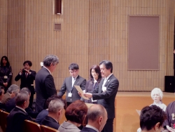 写真:区政功労者表彰の様子2