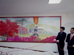 写真:寄贈された壁画