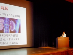 写真:田邉先生ご講演の様子