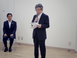 写真:小見会長あいさつ
