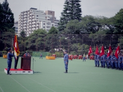 写真:操法大会開始報告