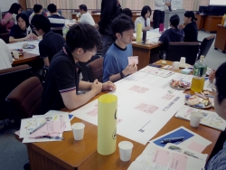 写真:班討議の様子2