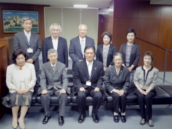 写真:表彰された皆様と記念撮影1