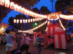 写真：大京町商店会納涼踊り大会