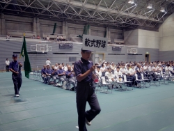 写真:選手団入場行進