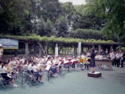 写真:戸塚第一小児童による吹奏楽演奏
