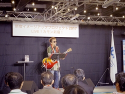 写真:嘉門タツオさんのライブ
