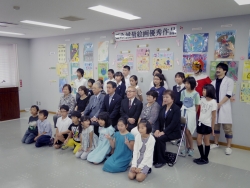 写真:全員で記念撮影