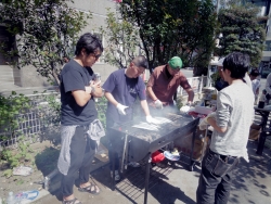 写真：さんま焼きの様子