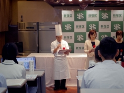 写真:審査員講評