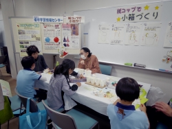 写真:環境学習情報センターのブース