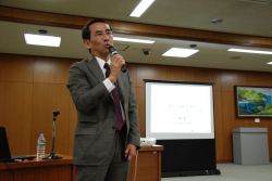 写真:セミナー講師の中島豊教授