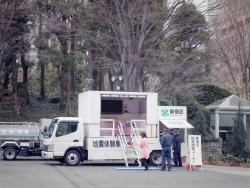 写真:起震車体験コーナー