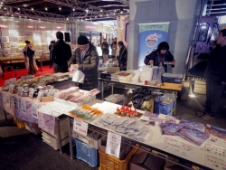 写真:伊那の物産販売コーナー