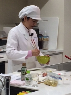 講習会「腸をキレイに!腸内細菌で腸を元気にする食事」を開催しました画像1