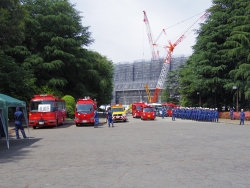 写真:訓練前の整列