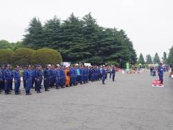 写真:訓練終了の報告