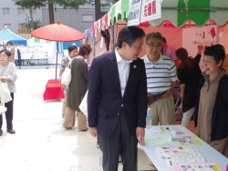 写真:会場を散策