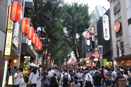 神楽坂まつりの様子